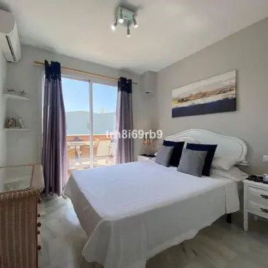 Short-term rent of penthouse in El Paraiso