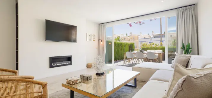 Long-term rent of townhouse in Bahía de Marbella 0