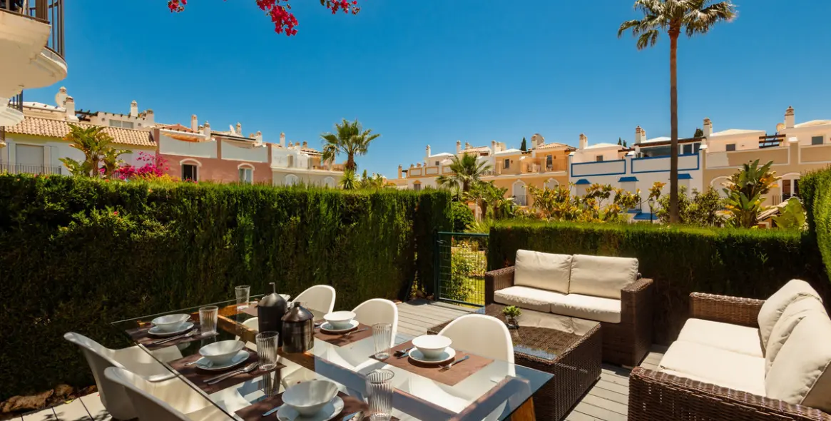 Long-term rent of townhouse in Bahía de Marbella 2