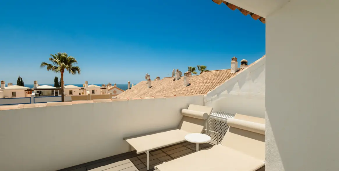 Long-term rent of townhouse in Bahía de Marbella 11