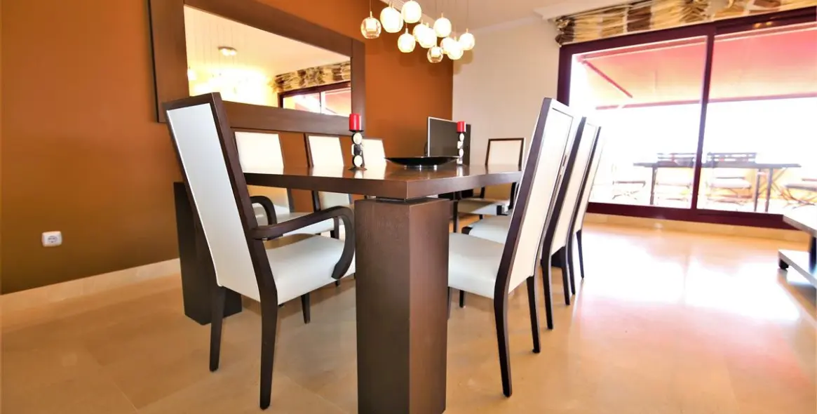 Short-term rent of middle floor apartment in Estepona 5