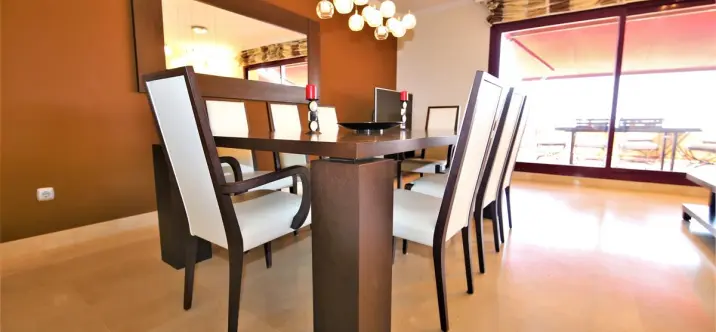 Short-term rent of middle floor apartment in Estepona 4