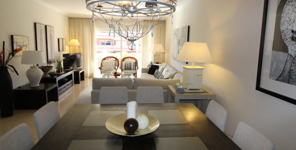 Short-term rent of middle floor apartment in Puerto Banús 2