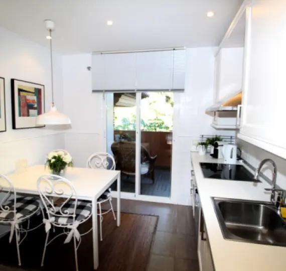 Short-term rent of middle floor apartment in Puerto Banús