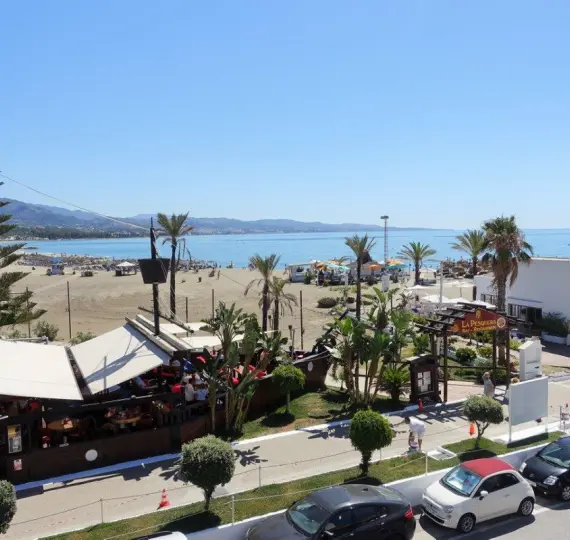 Short-term rent of middle floor apartment in Puerto Banús