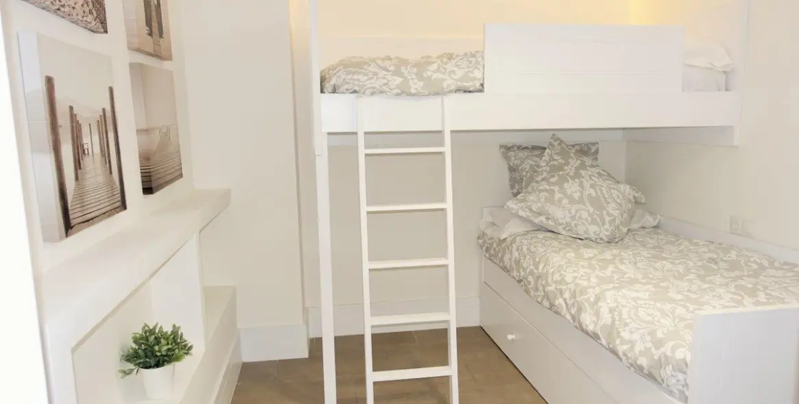 Short-term rent of middle floor apartment in Puerto Banús 7