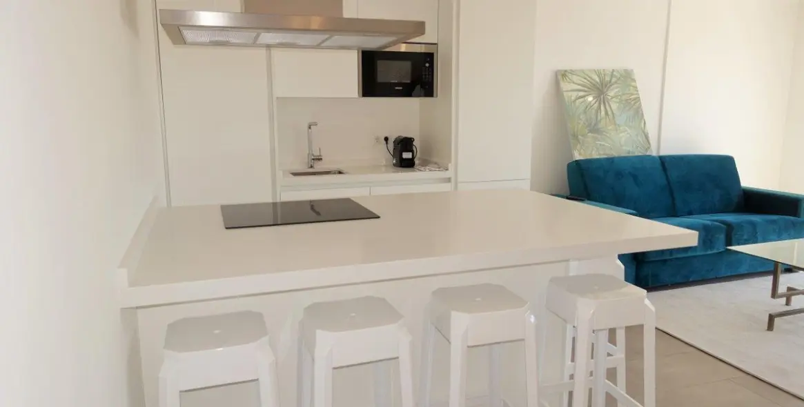 Short-term rent of middle floor apartment in Puerto Banús 9