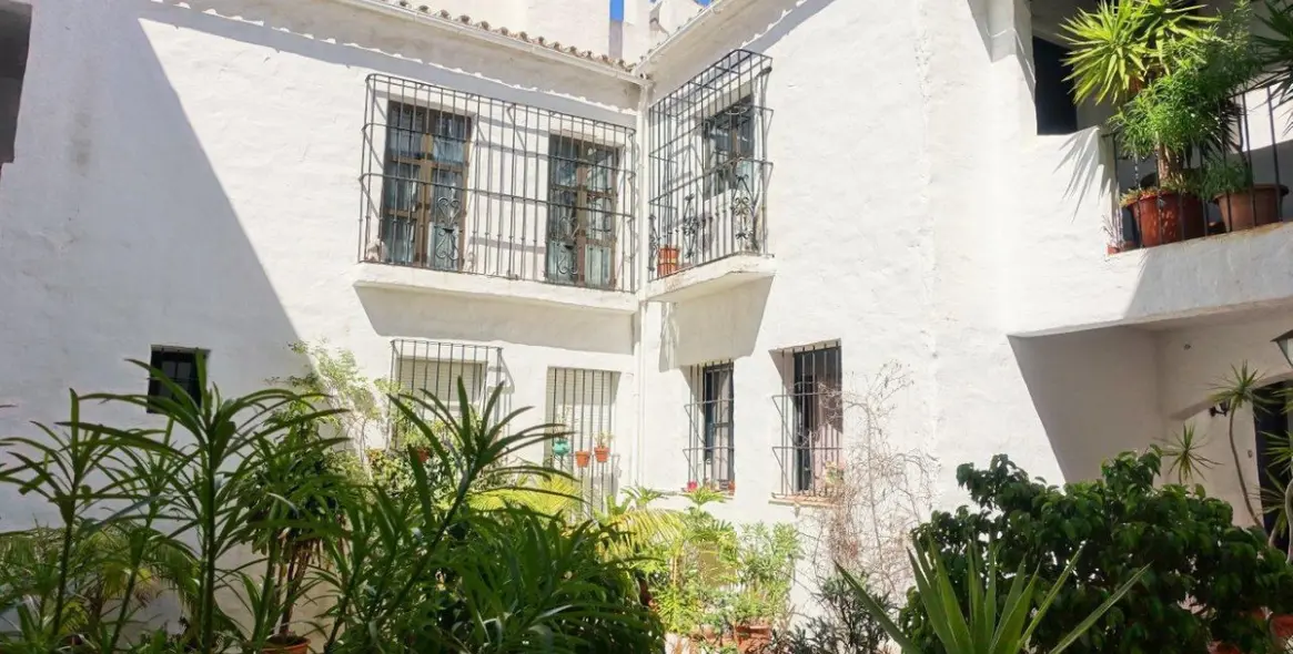 Short-term rent of middle floor apartment in Puerto Banús 14