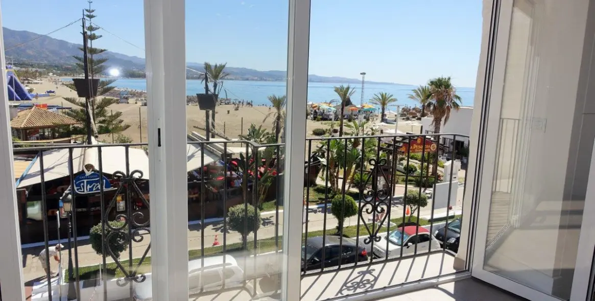 Short-term rent of middle floor apartment in Puerto Banús 12