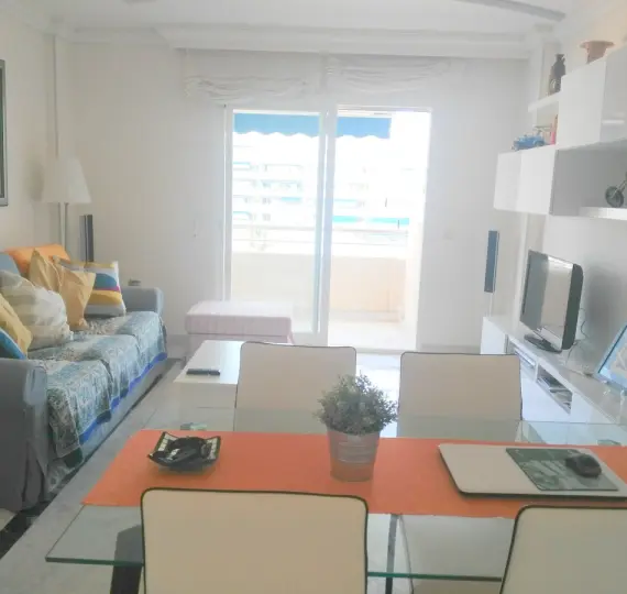 Краткосрочная аренда апартаментов на среднем этаже в Puerto Banús