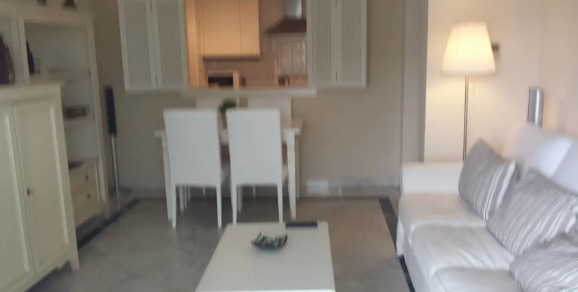 Short-term rent of middle floor apartment in Puerto Banús 7