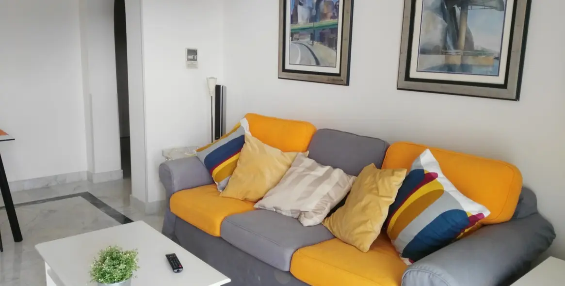 Short-term rent of middle floor apartment in Puerto Banús 10