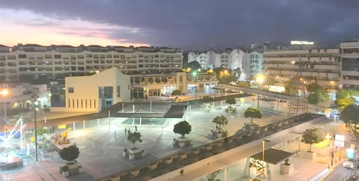 Short-term rent of middle floor apartment in Puerto Banús 2