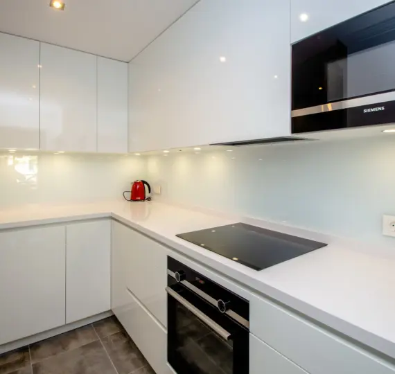 Краткосрочная аренда апартаментов на среднем этаже в Puerto Banús