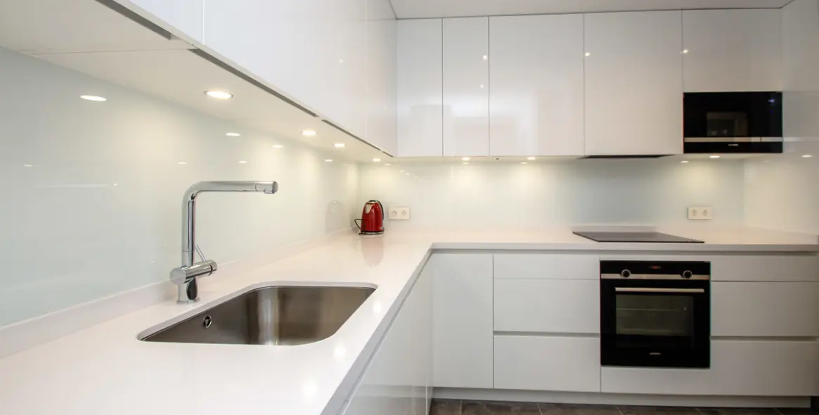 Short-term rent of middle floor apartment in Puerto Banús 6