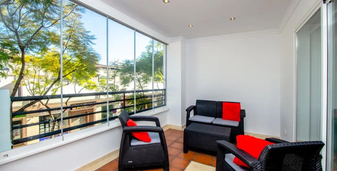 Short-term rent of middle floor apartment in Puerto Banús 16