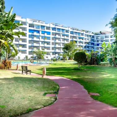 Short-term rent of middle floor apartment in Puerto Banús