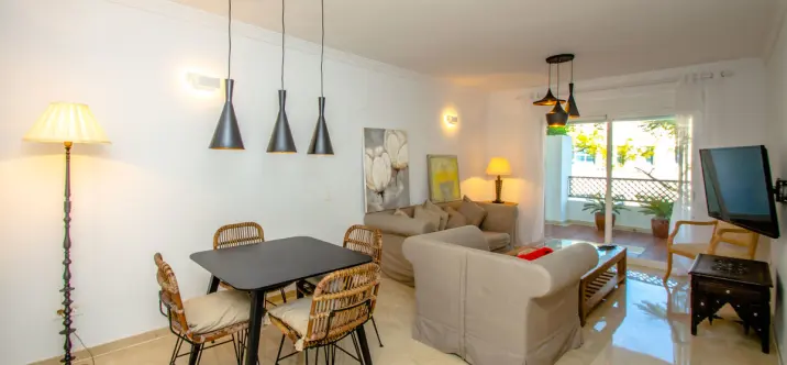 Short-term rent of middle floor apartment in Puerto Banús 3