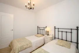 Image 12 thumb