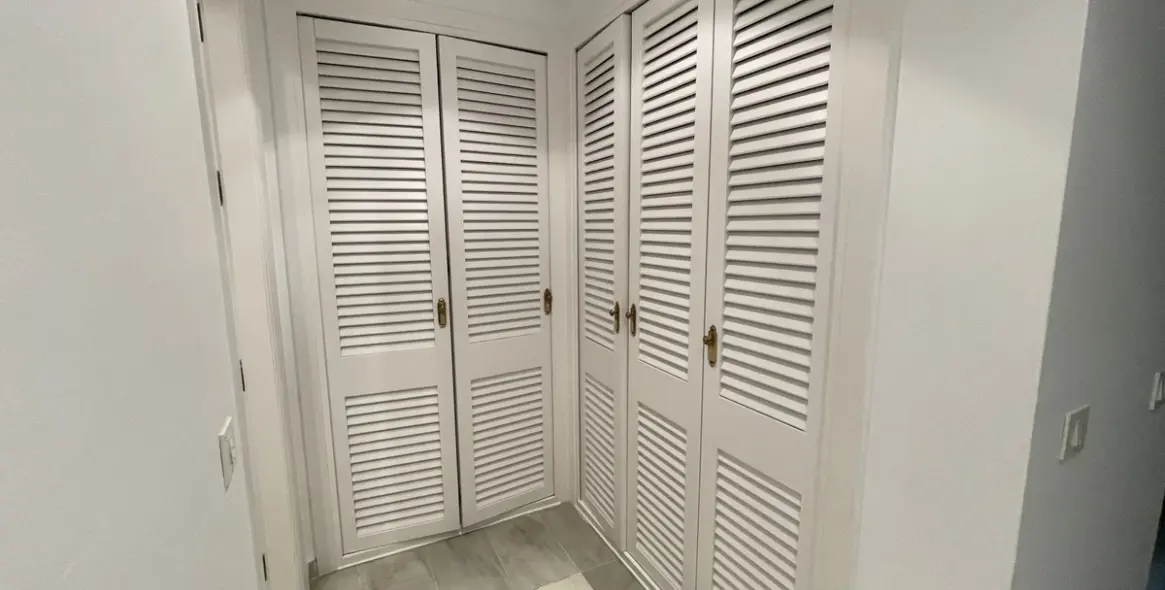 Short-term rent of middle floor apartment in Estepona 14