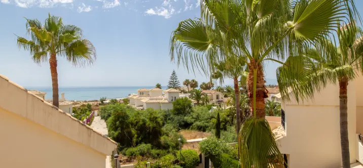 Краткосрочная аренда таунхауса в El Rosario 2