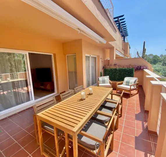 Short-term rent of middle floor apartment in Marbella