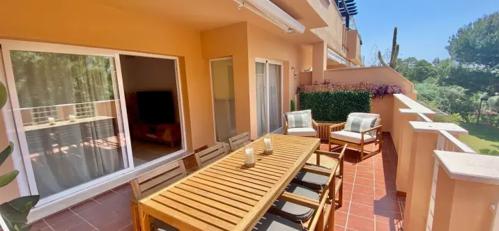 Short-term rent of middle floor apartment in Marbella 2