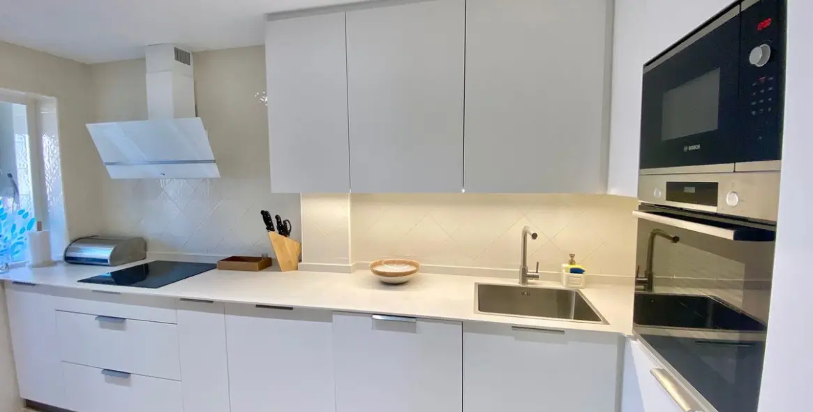 Short-term rent of middle floor apartment in Marbella 18