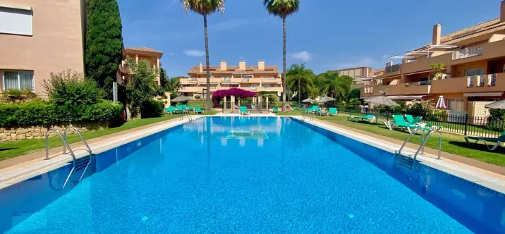 Short-term rent of middle floor apartment in Marbella 0