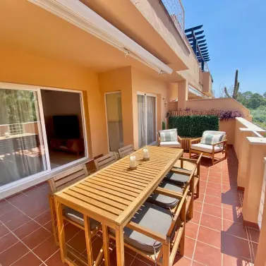 Short-term rent of middle floor apartment in Marbella