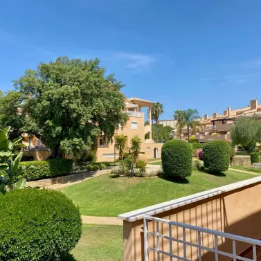 Short-term rent of middle floor apartment in Marbella