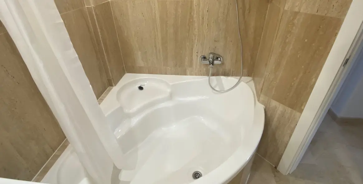 Краткосрочная аренда апартаментов на среднем этаже в Marbella 25