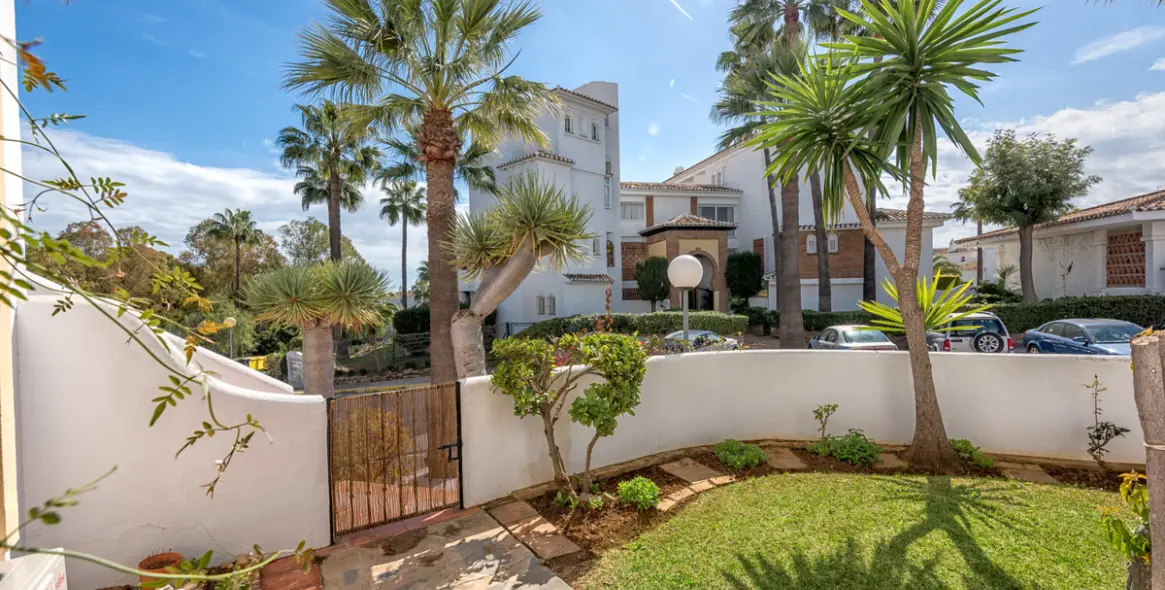 Краткосрочная аренда апартаментов на первом этаже в Calahonda 16