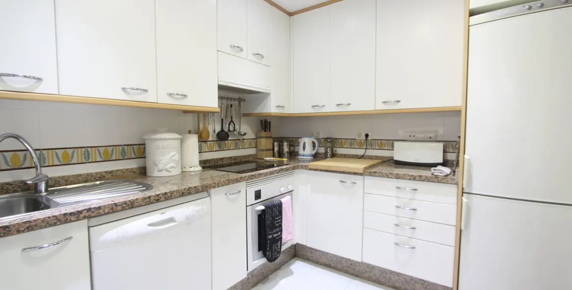 Short-term rent of ground floor apartment in Marbella 15