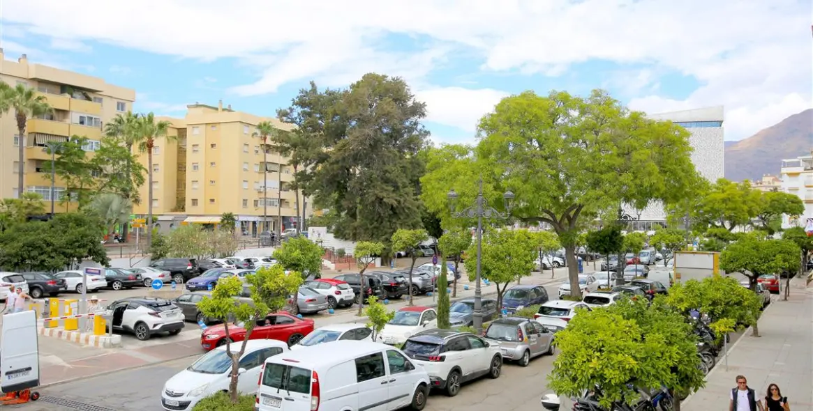 Short-term rent of penthouse in Estepona 10