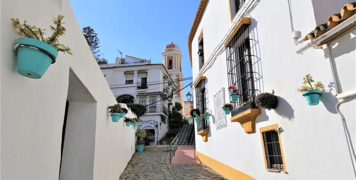 Short-term rent of penthouse in Estepona 19