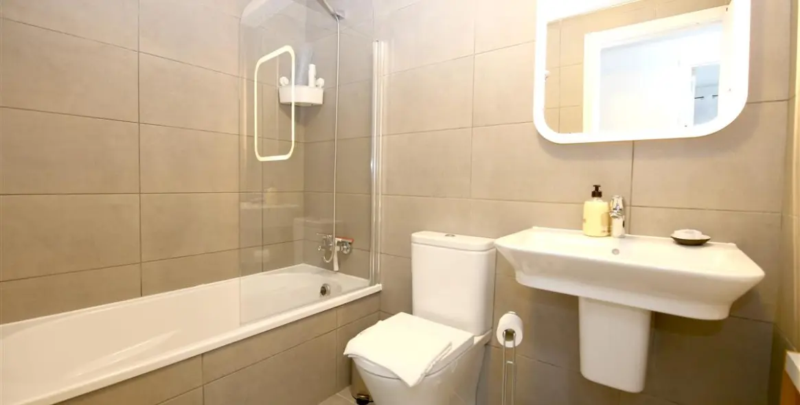 Краткосрочная аренда апартаментов на среднем этаже в Estepona 21