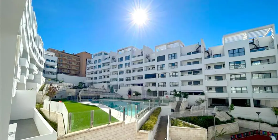 Краткосрочная аренда апартаментов на среднем этаже в Estepona 24