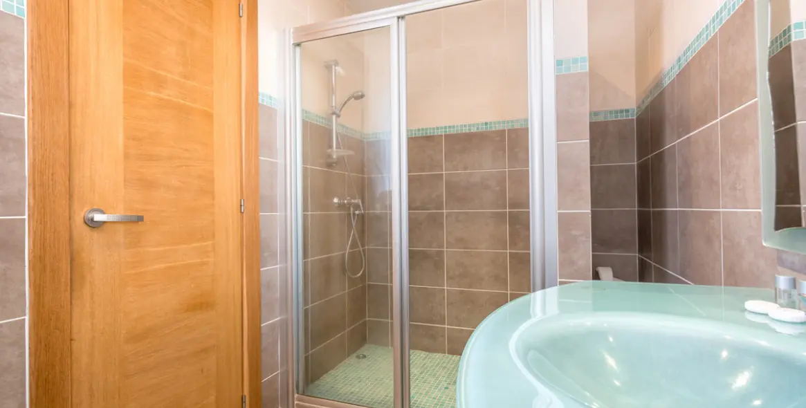 Краткосрочная аренда апартаментов на первом этаже в Calahonda 9