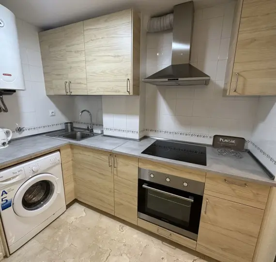 Long-term rent of middle floor apartment in Estepona