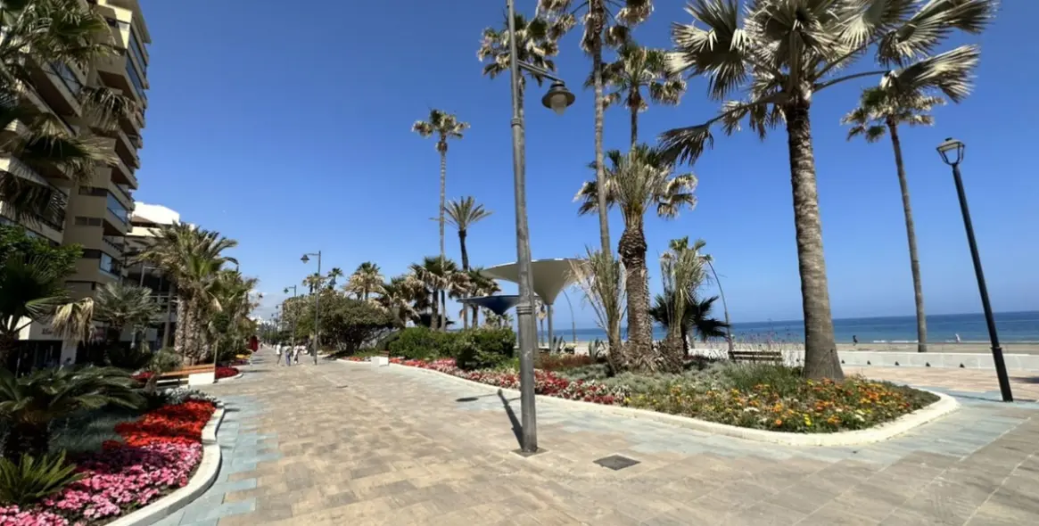 Long-term rent of middle floor apartment in Estepona 14