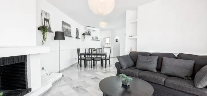 Краткосрочная аренда апартаментов на среднем этаже в Calahonda 1