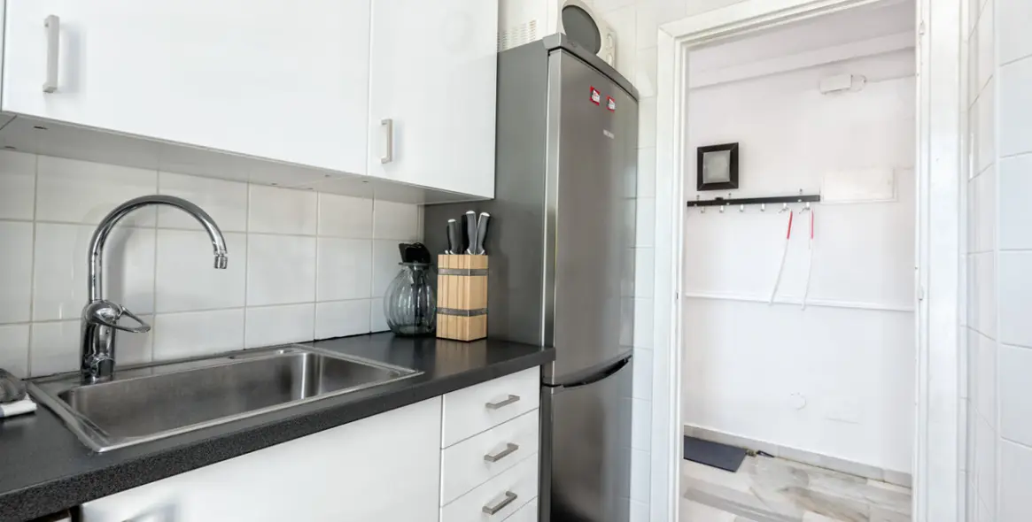 Краткосрочная аренда апартаментов на среднем этаже в Calahonda 4