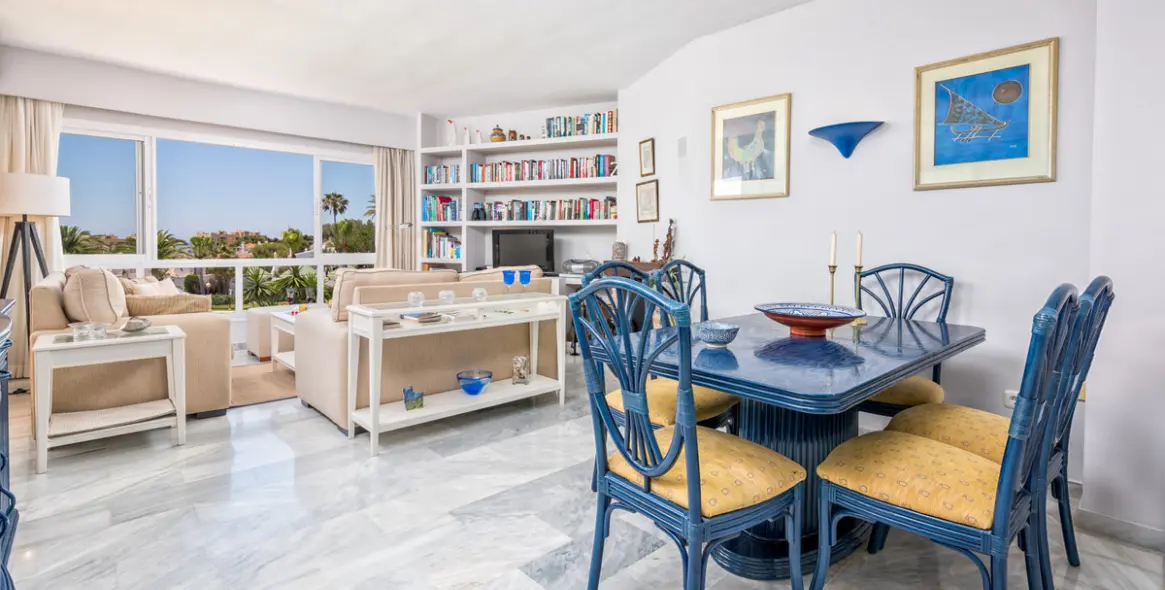 Краткосрочная аренда апартаментов на среднем этаже в Calahonda 6