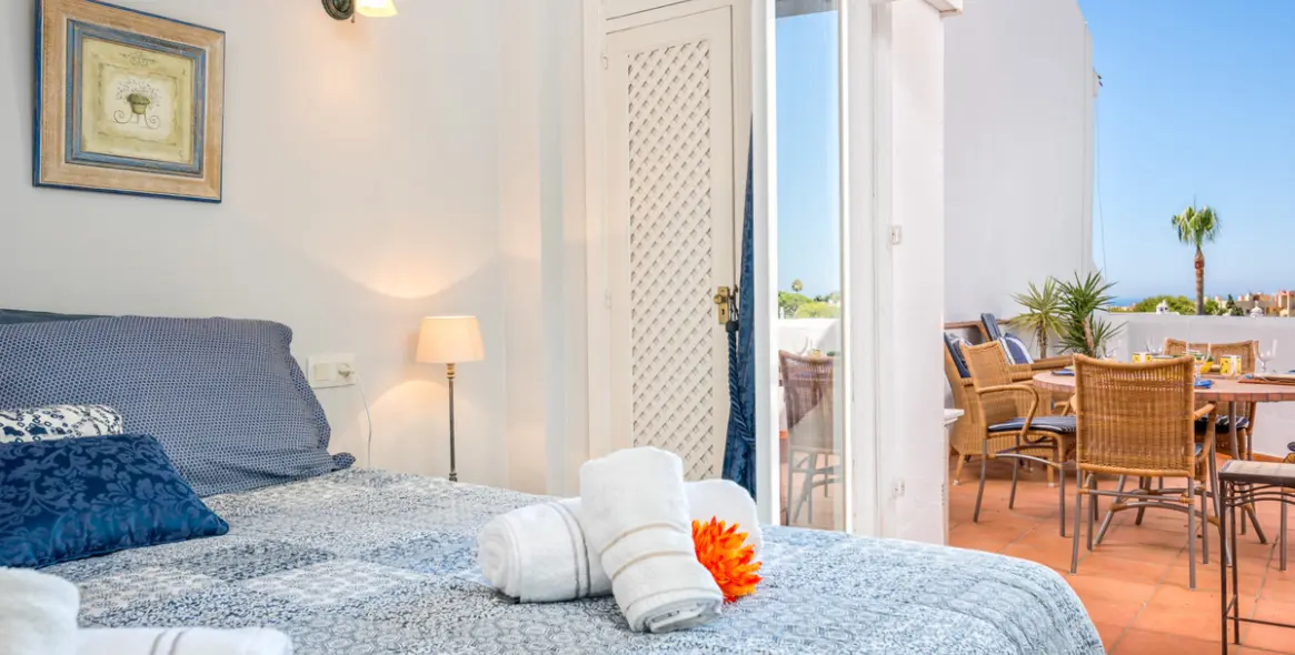 Краткосрочная аренда апартаментов на среднем этаже в Calahonda 12