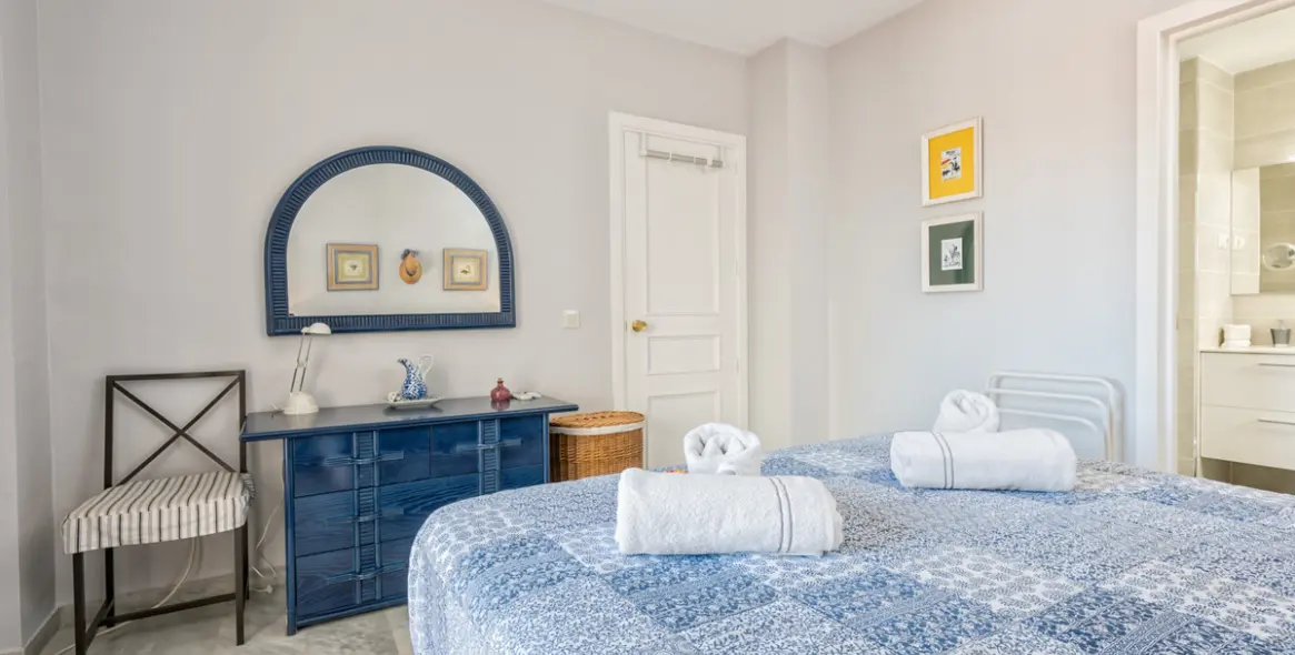 Краткосрочная аренда апартаментов на среднем этаже в Calahonda 14