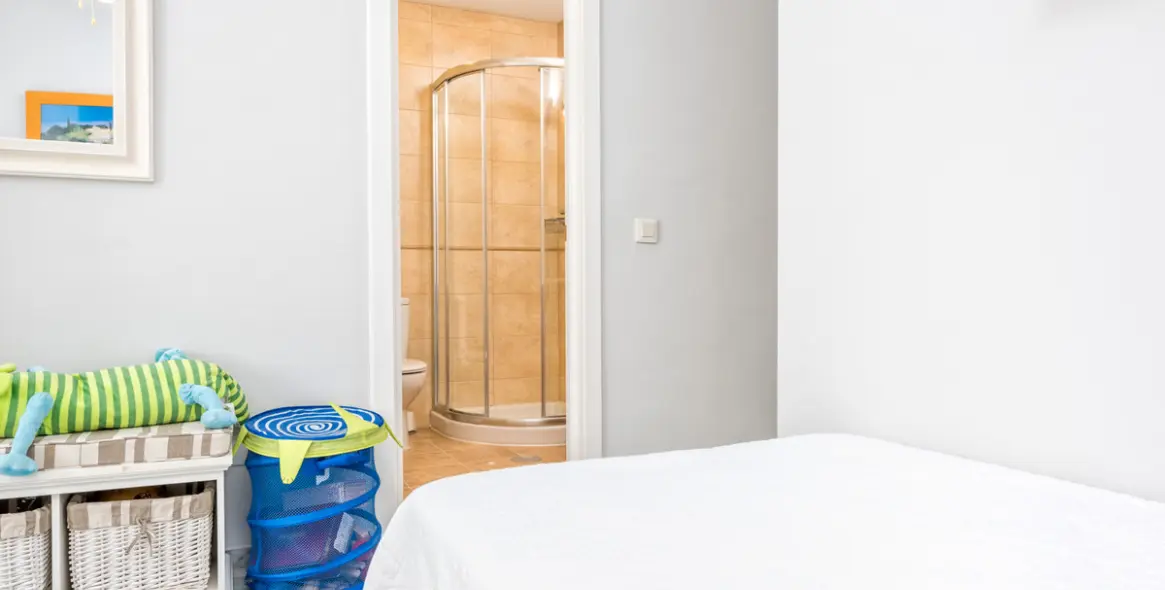 Краткосрочная аренда апартаментов на среднем этаже в Calahonda 22