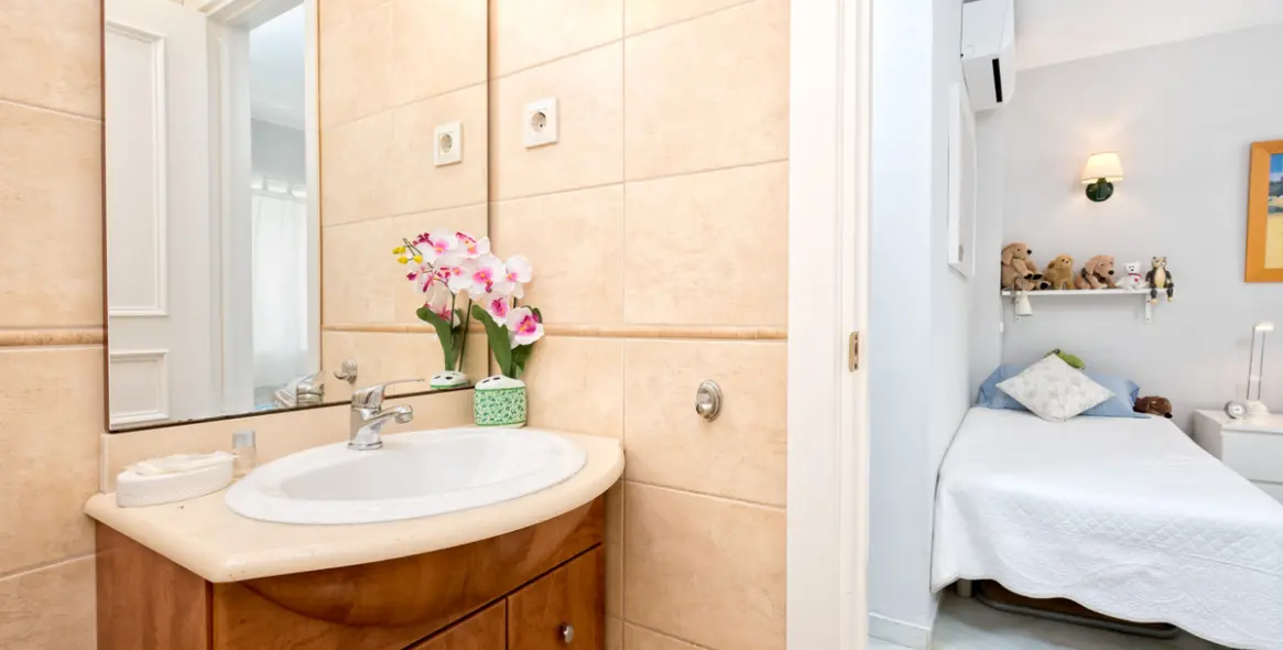 Краткосрочная аренда апартаментов на среднем этаже в Calahonda 23