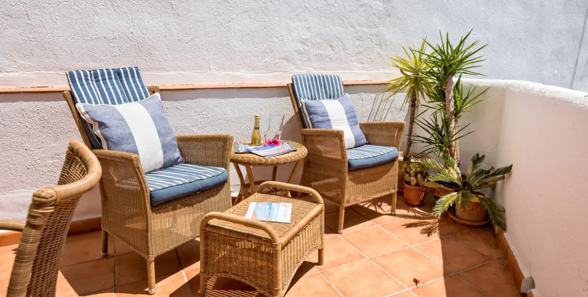 Краткосрочная аренда апартаментов на среднем этаже в Calahonda 27