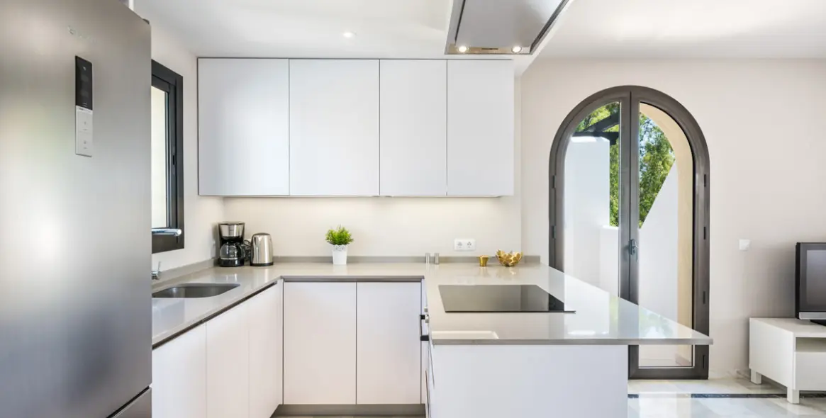 Short-term rent of penthouse in Calahonda 3